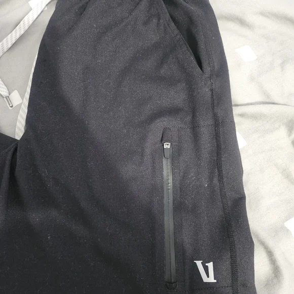 Vuori Men's Black Joggers with Drawstring In Perfect Conditions - Picture 2 of 6